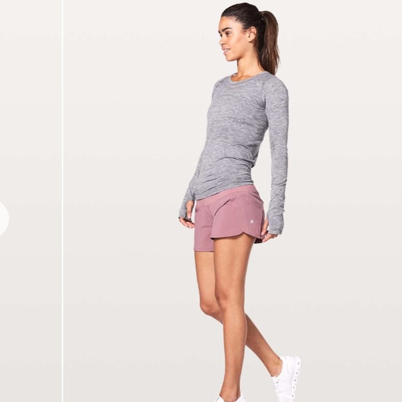 Lululemon Run Times Short II Size 4 with a 4" inseam excellent
Figue - Picture 5 of 12